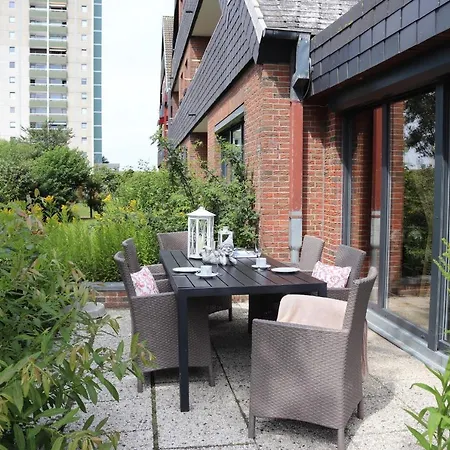 Haus Oevern Diek 8 * Büsum